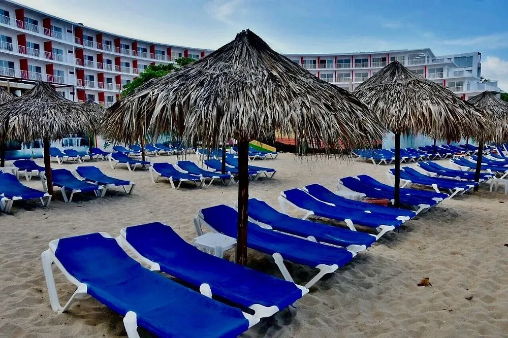 Grand Decameron Cornwall Beach, A Trademark All-Inclusive Resort  Montego Bay