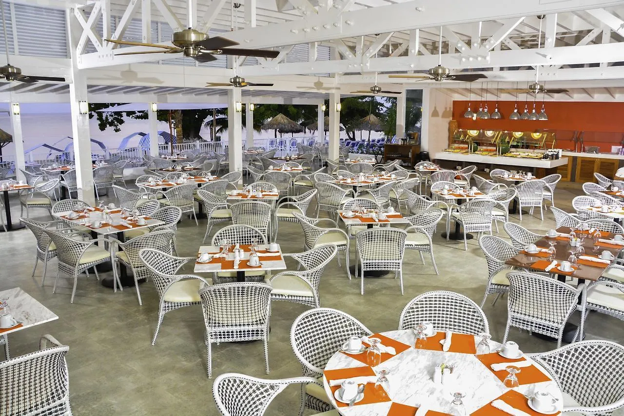 Grand Decameron Cornwall Beach, A Trademark All-Inclusive Resort