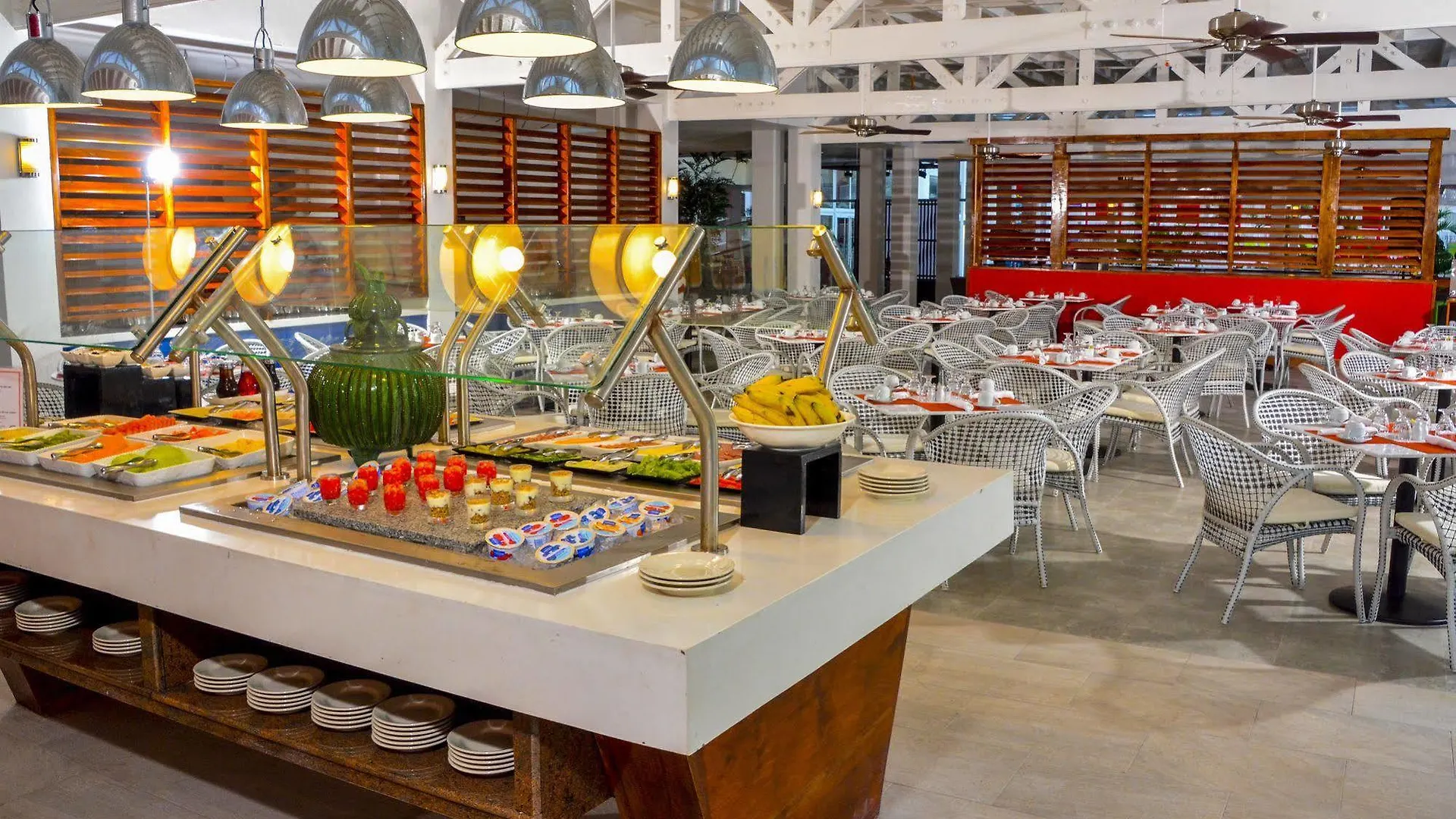 Grand Decameron Cornwall Beach, A Trademark All-Inclusive Resort