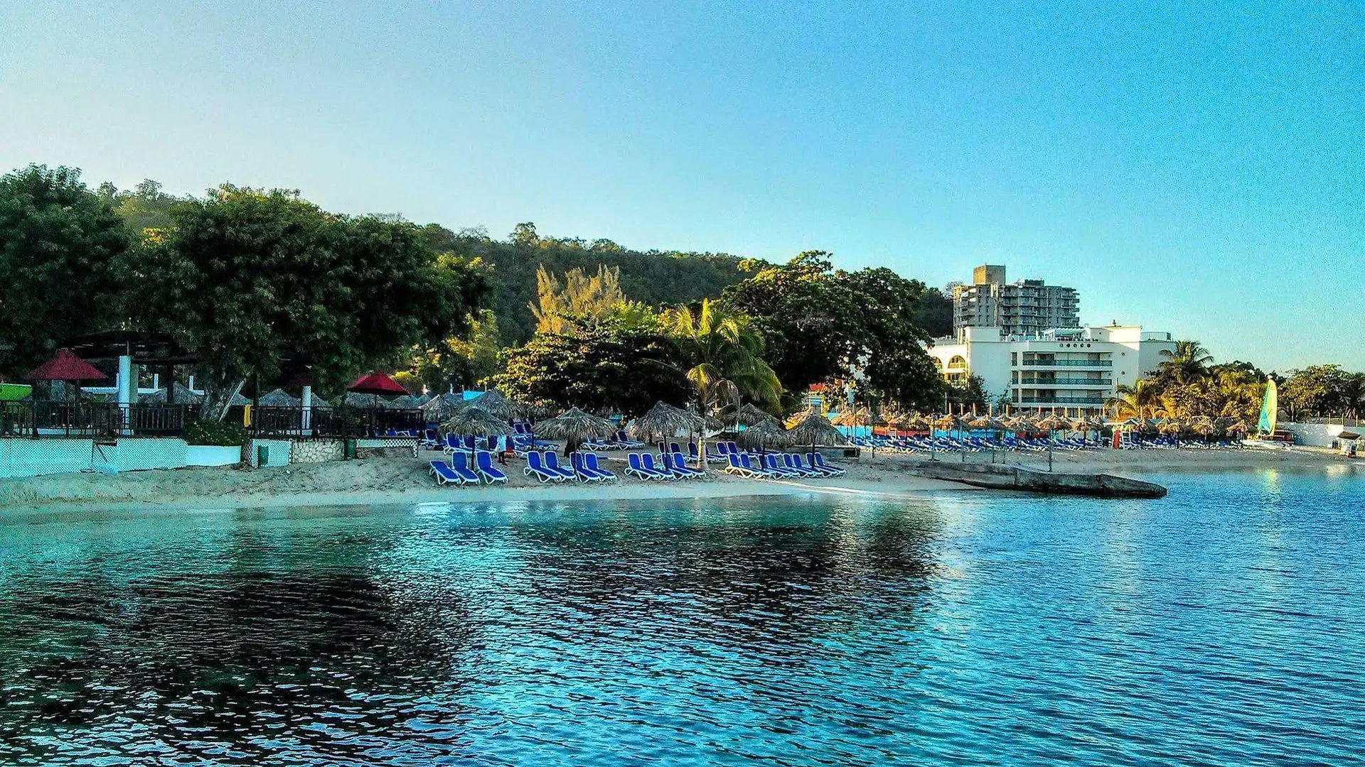 Grand Decameron Cornwall Beach, A Trademark All-Inclusive Resort  Montego Bay