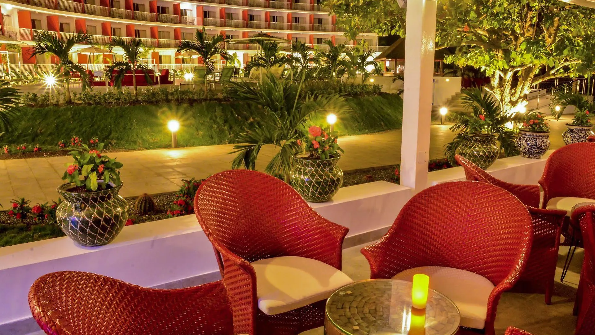 Grand Decameron Cornwall Beach, A Trademark All-Inclusive Resort